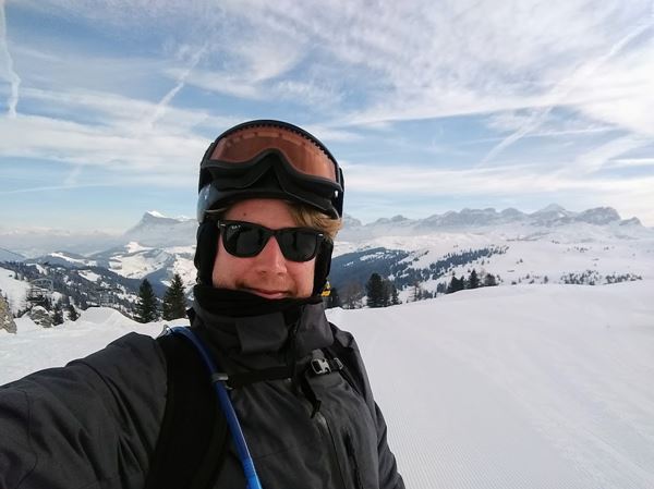 Nick Jones skiing