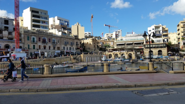 Malta cranes