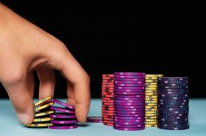 How To Play Poker - A Guide To Basic Poker Rules - Cardplayer Lifestyle