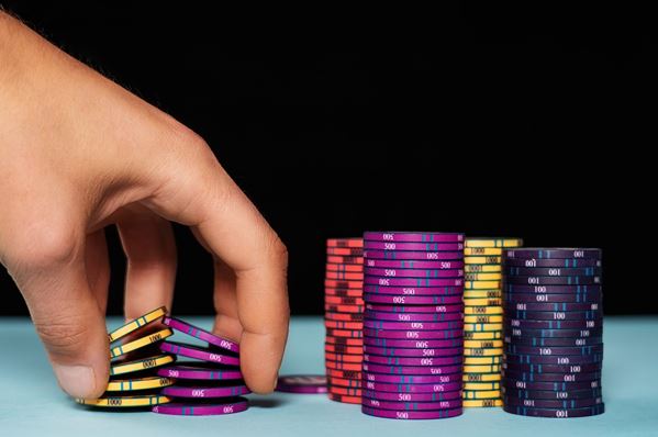 How To Get Really Good At Online Poker