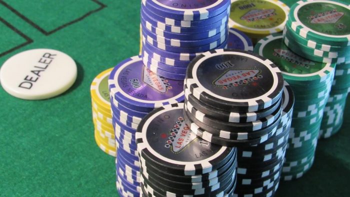 Tips for Choosing Best Poker Chips to Play - Lifestyle