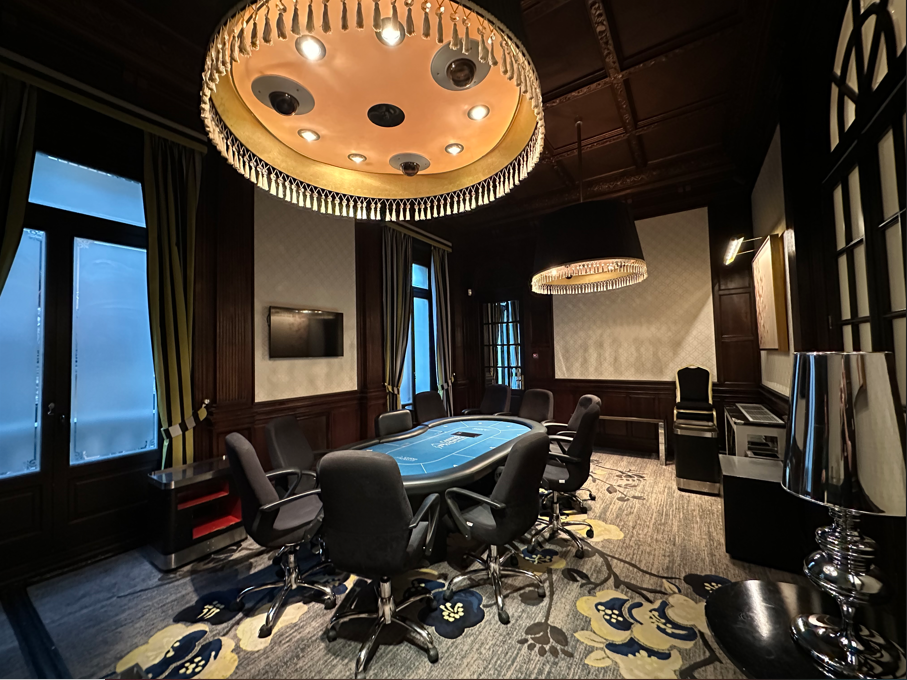 gran via private poker room